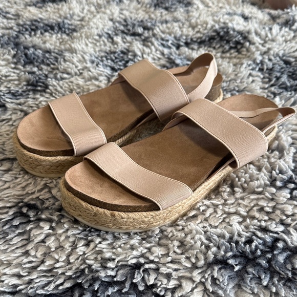 Madden Girl flat platform Women's Sandals - Picture 1 of 9
